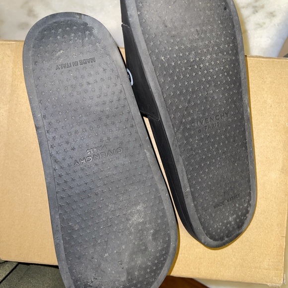 COPY - Givenchy slides. Size 9 - Picture 2 of 3